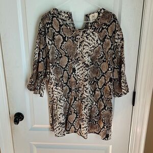 Grace & Emma snakeskin blouse